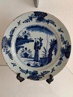 18e eeuw Delfts aardewerk bord, chinoiserie, lange lijs., Ophalen of Verzenden