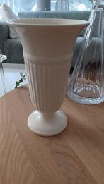 Vaas wedgewood edme plain 22 cm, Huis en Inrichting, Woonaccessoires | Vazen, Overige kleuren, Aardewerk of Porselein, Ophalen of Verzenden