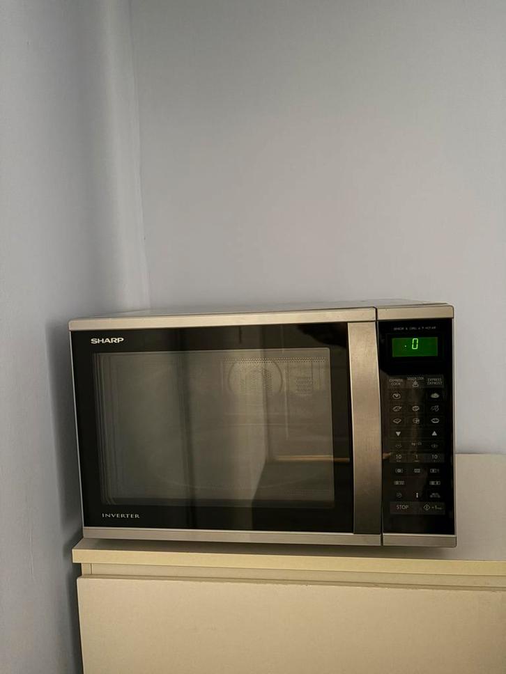 SHARP R971INW - Combimagnetron, Witgoed en Apparatuur, Magnetrons, Gebruikt, Vrijstaand, Combimagnetron, 45 tot 60 cm, Grill, Oven
