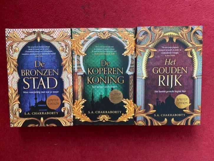 S.A.CHAKRABORTY DAEVABAD DE COMPLETE TRILOGIE IN ZEER GOEDE, Boeken, Fantasy, Zo goed als nieuw, Ophalen of Verzenden