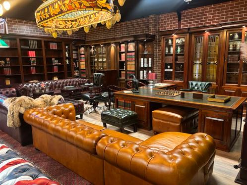 Chesterfield Engels interieur showroom, Huis en Inrichting, Kasten | Boekenkasten, Zo goed als nieuw, Ophalen