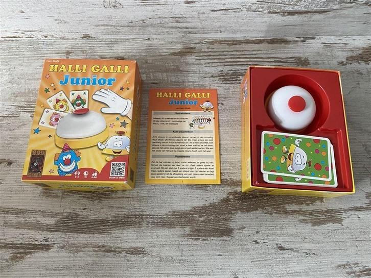 Halli galli junior 999 games [s433], Hobby en Vrije tijd, Gezelschapsspellen | Bordspellen, Zo goed als nieuw, Ophalen of Verzenden