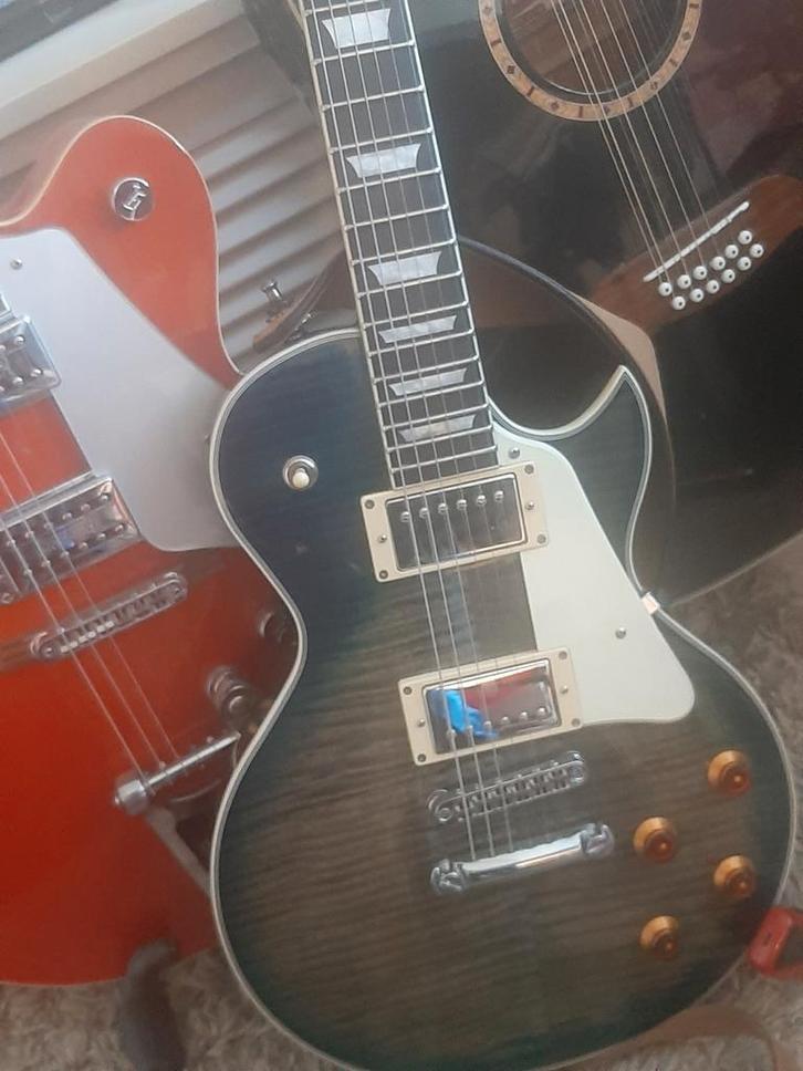 Wordt jij onze nieuwe sologitarist(e)?, Muziek en Instrumenten, Snaarinstrumenten | Gitaren | Elektrisch, Zo goed als nieuw, Ophalen of Verzenden
