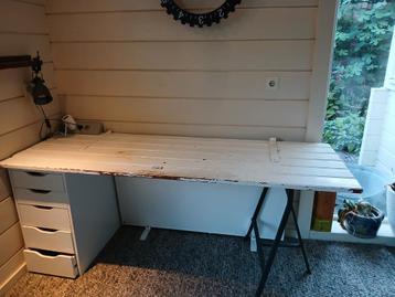 Antiek Franse houten poort /deur hier als tafelblad gebruikt beschikbaar voor biedingen