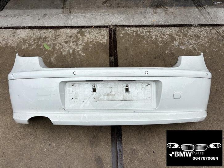 Achterbumper bumper Bmw 1-Serie E81 E87 PDC alpinweiss, Auto-onderdelen, Carrosserie en Plaatwerk, Bumper, BMW, Achter, Gebruikt