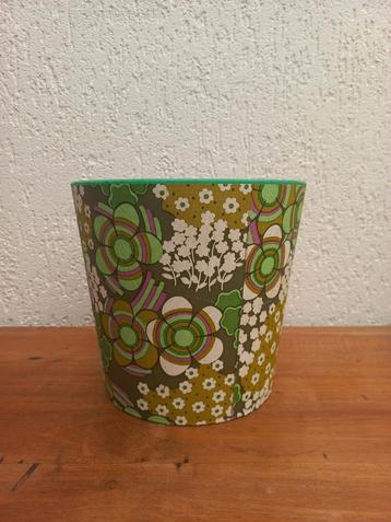 Vintage prullenbak. Retro prullenmand. Kunstof. Seventies beschikbaar voor biedingen