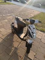 Piaggio zip 70cc, Fietsen en Brommers, Scooters | Piaggio, Ophalen of Verzenden, Zo goed als nieuw, Tweetakt, Zip