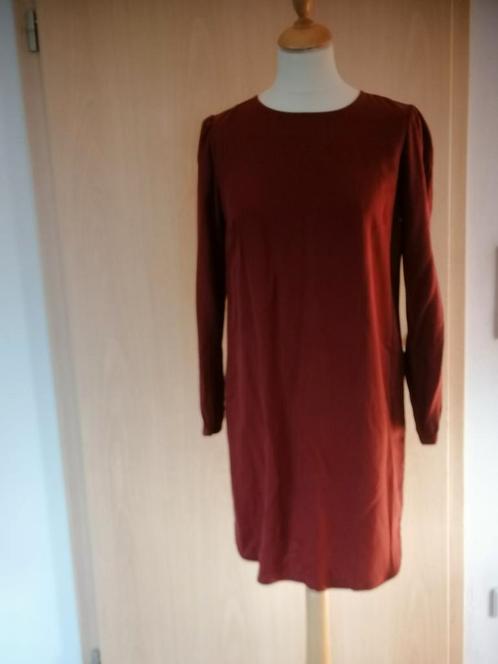 Prachtige dunne armedangels jurk maat xs wijn rood  Tuniek, Kleding | Dames, Jurken, Zo goed als nieuw, Maat 34 (XS) of kleiner