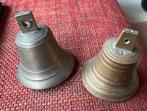 2 Bronzen/Koperen Bellen met Klepel, Antiek en Kunst, Ophalen of Verzenden, Brons