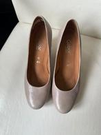 Gabor leuke beige schoenen maat 4,5 wijdte 9, Ophalen of Verzenden, Zo goed als nieuw, Beige, Sneakers of Gympen