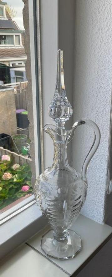 schenkkan met oor geslepen kristal + stop pontil onderzijde beschikbaar voor biedingen