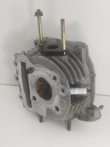 Cyllinderkop cyllinder 50cc Peugeot Kisbee gy6 beschikbaar voor biedingen