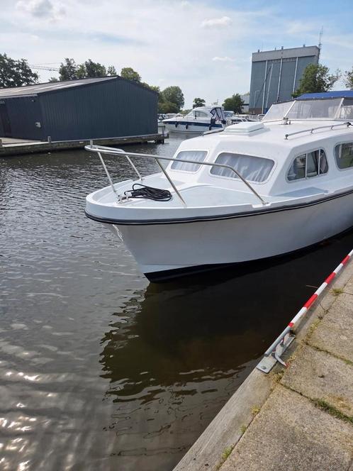 Elysian kruiser 8.20 lang., Watersport en Boten, Motorboten en Motorjachten, Zo goed als nieuw, Polyester, 6 tot 9 meter, Diesel