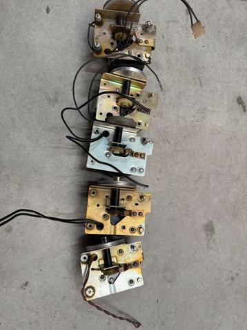 5 wurlitzer draaitafel motoren beschikbaar voor biedingen