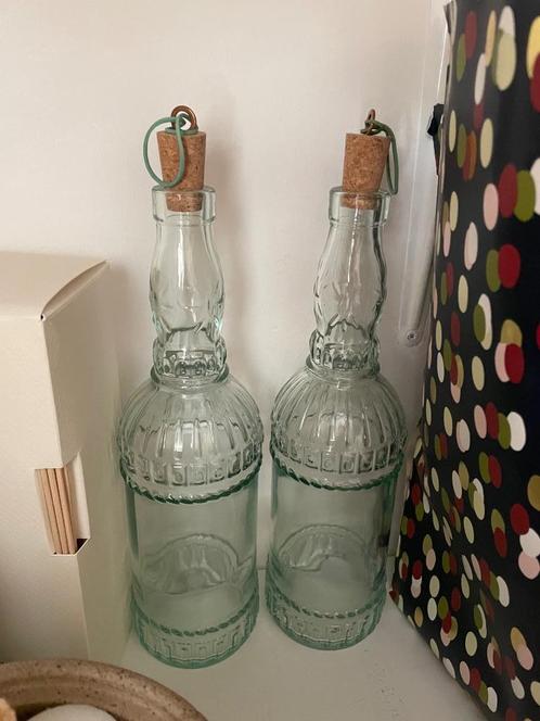2 groen glazen flessen met kurk (waterfles, waterkaraf, vaas, Verzamelen, Glas en Borrelglaasjes, Nieuw, Overige typen, Ophalen of Verzenden