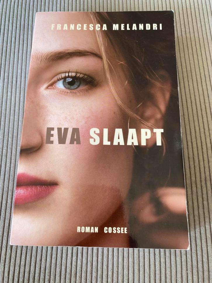 Eva Slaapt - Francesca Melandri, Boeken, Literatuur, Zo goed als nieuw, Ophalen of Verzenden