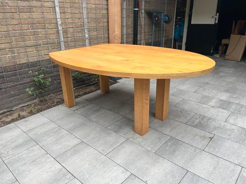 Eiken eettafel ovaal 167x121 cm, Huis en Inrichting, Tafels | Eettafels, Gebruikt, 100 tot 150 cm, 150 tot 200 cm, Vijf personen of meer