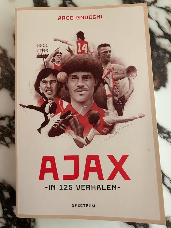 Ajax in 125 Verhalen - Arco Gnocchi, Boeken, Sportboeken, Zo goed als nieuw, Balsport, Ophalen of Verzenden