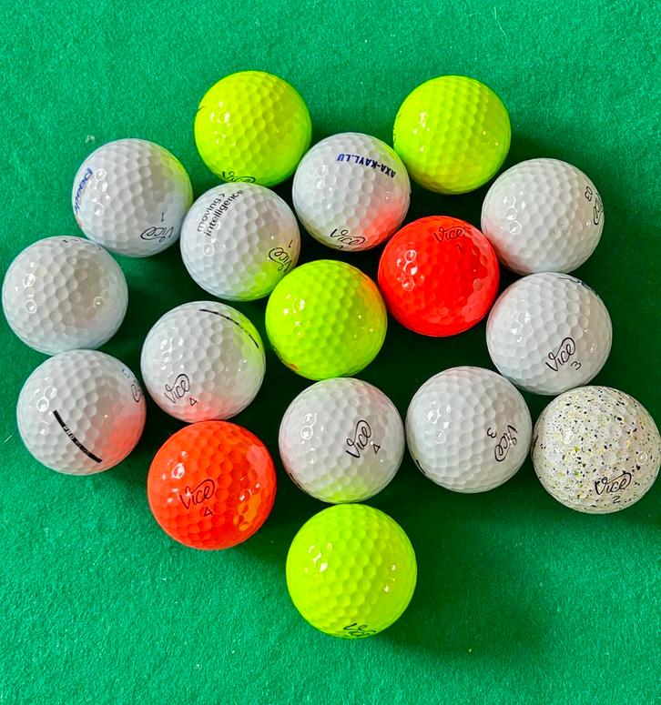 VICE PRO WIT & GEKLEURD 45 stuks, Sport en Fitness, Golf, Zo goed als nieuw, Bal(len), Overige merken, Ophalen