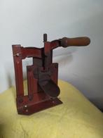 14210 KREVO  antieke sigaren knipper, Antiek en Kunst, Antiek | Gereedschap en Instrumenten, Ophalen of Verzenden