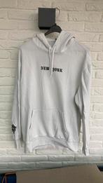 Witte hoodie, met bedrukking en mt M, Ophalen of Verzenden, Wit, Zo goed als nieuw