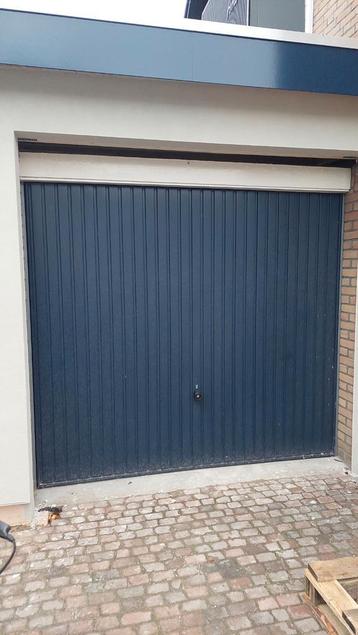 Garagedeur kanteldeur 2375 x 2125 met elektrische bediening  beschikbaar voor biedingen