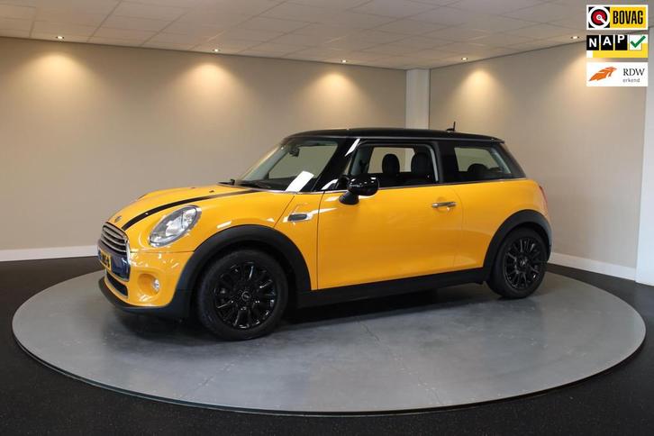 Mini Mini 1.5 Cooper Business *Top onderhouden!* Navi|Cruise, Auto's, Mini, Bedrijf, Te koop, Cooper, ABS, Airbags, Airconditioning