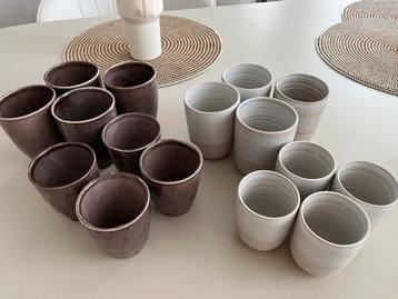 Set handgemaakte keramieken bekers – 16 stuks beschikbaar voor biedingen