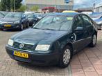 Volkswagen Bora 1.6-16V - Airco - Cruise - NIEUWE APK -, Stof, Gebruikt, 4 cilinders, Startonderbreker