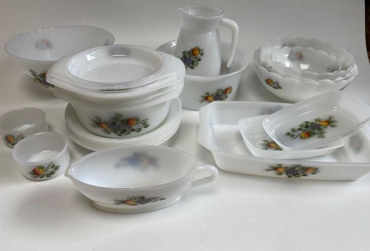 Arcopal Fruits de France compleet servies, Huis en Inrichting, Keuken | Servies, Zo goed als nieuw, Compleet servies, Overige stijlen