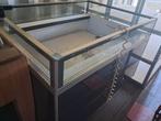 Koelvitrine, Ophalen