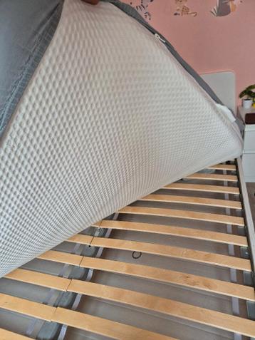 Ikea bed with mattress - afbeelding 3