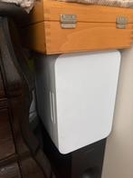 Mini koelkast - voor cosmeticaproducten of camping, Witgoed en Apparatuur, Ophalen, Minder dan 75 liter, Zonder vriesvak, Gebruikt