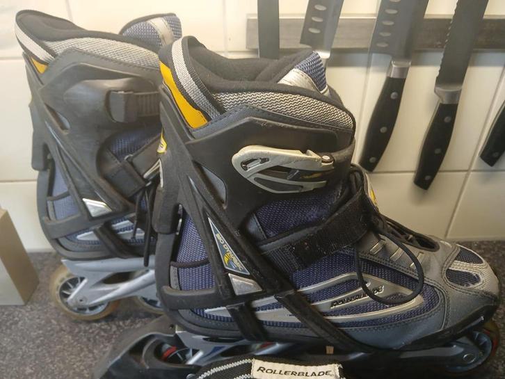 Rollerblade Skeelers maat 40/41 met bescherming, Sport en Fitness, Skeelers, Gebruikt, Inline skates 4 wielen, Ophalen of Verzenden
