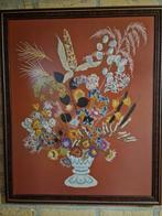 Schilderij - prachtig geborduurd / grote vaas bloemen, Ophalen