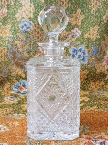 Prachtige oude whiskykaraf uit Engeland van kristal 24,4 cm. beschikbaar voor biedingen