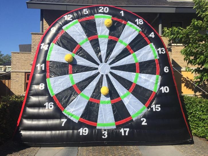 SUPER Groot Voetbal DARTBORD te huur in Rotterdam eo, Hobby en Vrije tijd, Feestartikelen | Verhuur, Nieuw, Overige, Ophalen