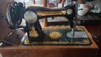 Antieke naaimachine met mahonie ombouw, Ophalen of Verzenden