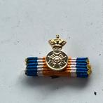 Revers strikje baton EREMEDAILLE ORANJE NASSAU IN GOUD, Verzamelen, Militaria | Algemeen, Nederland, Ophalen of Verzenden, Landmacht