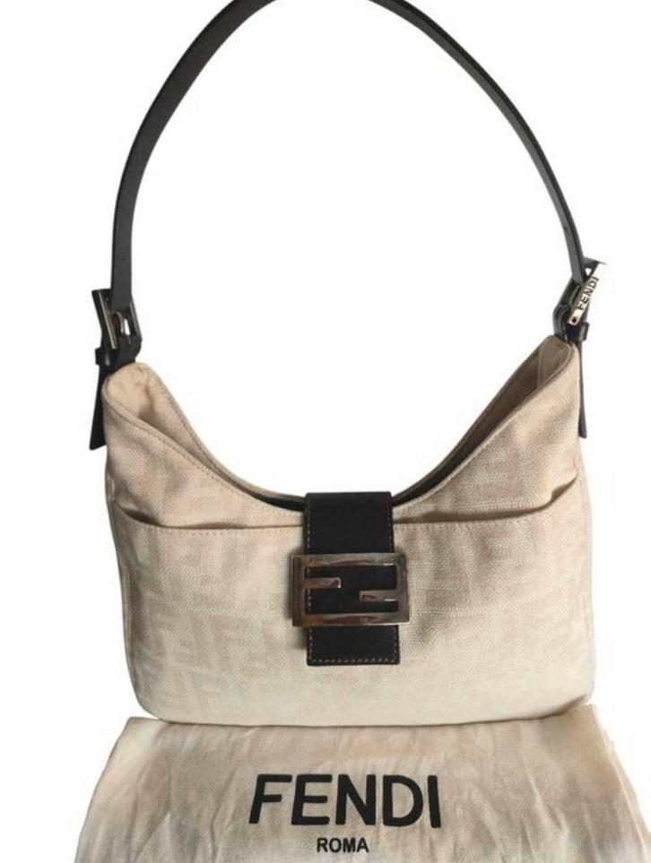 Fendi Baguette Vintage Canvas Beige – Iconisch Model, Sieraden, Tassen en Uiterlijk, Tassen | Damestassen, Zo goed als nieuw, Beige