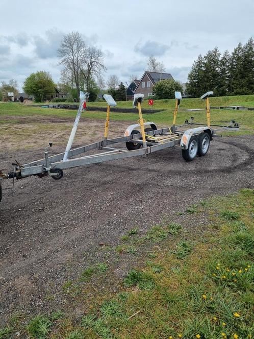 Heku kielboot trailer 2000kg, Watersport en Boten, Boottrailers, Zo goed als nieuw, Kielboottrailer, Minder dan 1500 kg, Minder dan 6 meter