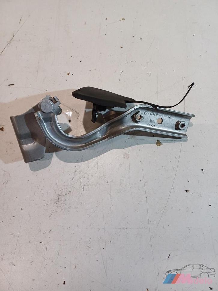 motorkapscharnier mb vito rechts artknr A4478807600, Auto-onderdelen, Carrosserie en Plaatwerk, Mercedes-Benz, Gebruikt, Herkomst onderdeel bekend