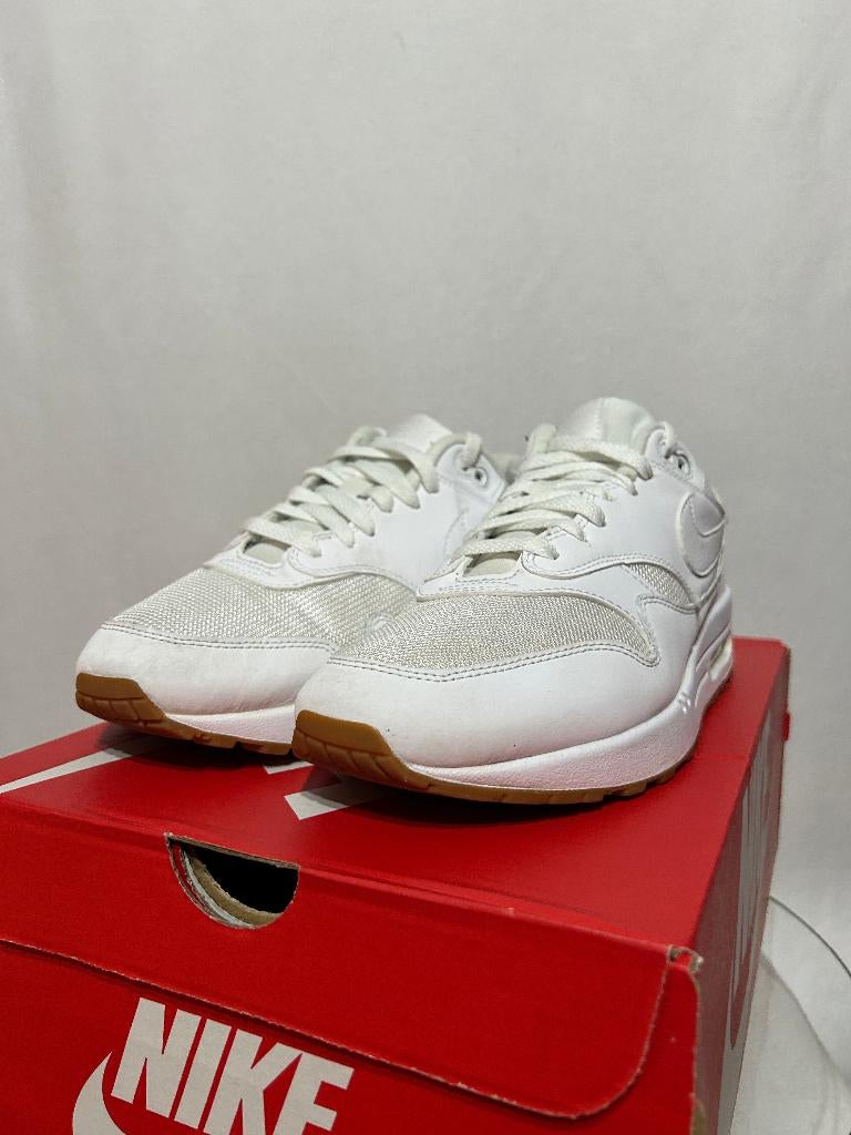 ALS NIEUW! Maat 42 - Nike Air Max 1 White Gum, Kleding | Heren, Schoenen, Verzenden, Wit, Nike, Nike