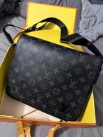 Louis Vuitton messenger bag, Sieraden, Tassen en Uiterlijk, Ophalen of Verzenden, Zo goed als nieuw, Zwart