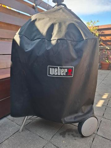 Weber barbecue (57 cm) mét hoes en accesoires.  beschikbaar voor biedingen