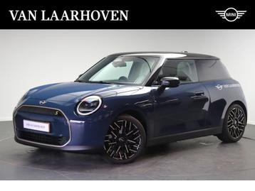 MINI Hatchback Cooper SE / Favoured / Pakket M / 18" Night F beschikbaar voor biedingen
