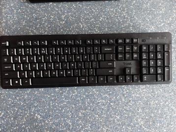 Toetsenbord met Muis beschikbaar voor biedingen
