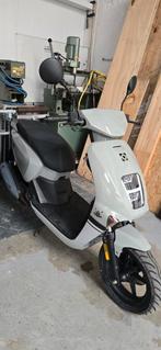 AGM Qube LED 2019, Ophalen of Verzenden, Zo goed als nieuw, AGM, Benzine