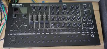 Roland SH4D beschikbaar voor biedingen