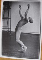 Min Tanaka - 1981 - foto van Gerard Brouwer - naakte man, Verzenden, 1980 tot heden, Ongelopen, Overige thema's